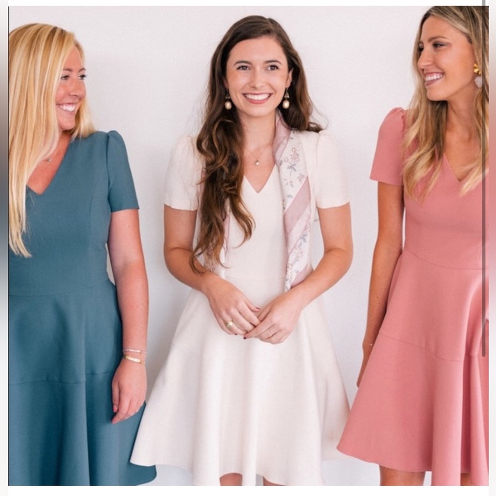 Gal Meets Glam Kate Pink Fit & Flare Dress Size 6 Feminine V-Neck Party - Picture 4 of 5